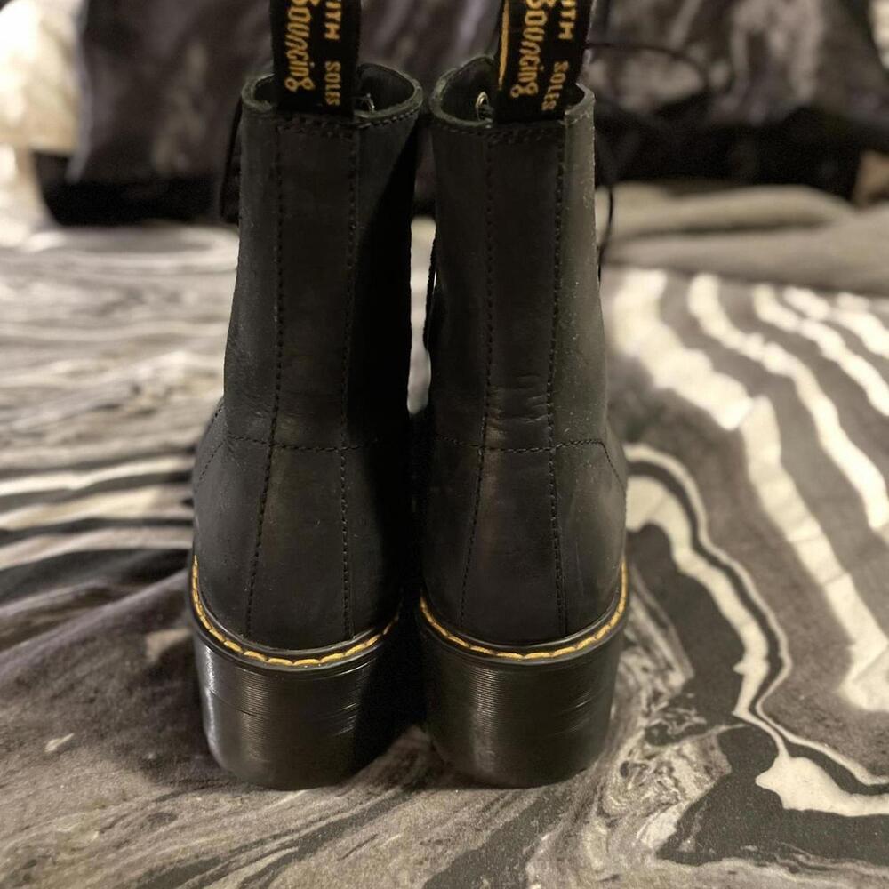 Black leather Dr. Martens Shriver‎ Hi women’s leather heeled boot. - Picture 3 of 6